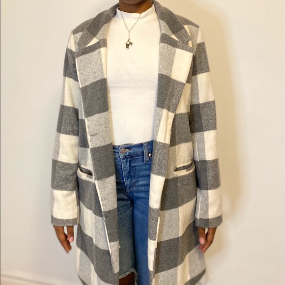 Jackets & Blazers - Large Gray & White Trench Coat.